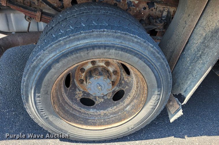 image for item DK1912 2001 Ford F450 Super Duty XL  dump flatbed truck