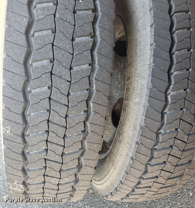 image for item DK1912 2001 Ford F450 Super Duty XL  dump flatbed truck