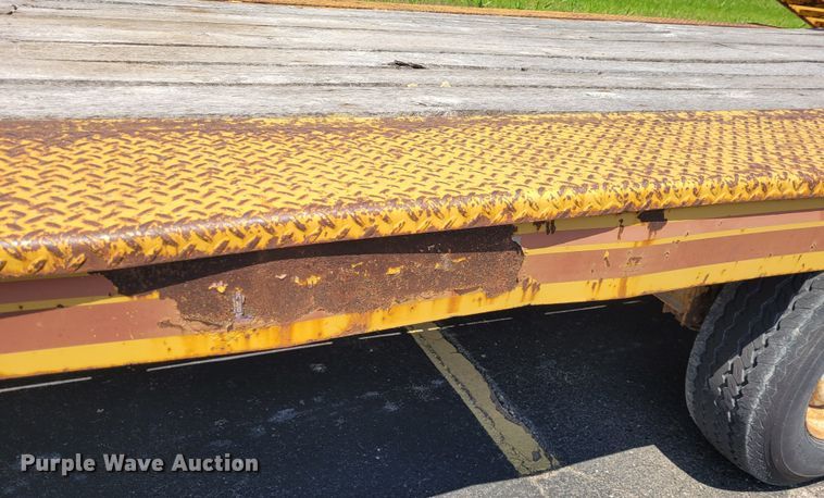 image for item DK1914 1984 Eager Beaver  equipment trailer