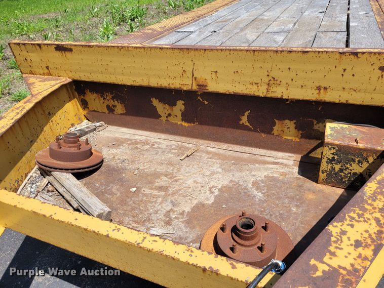 image for item DK1914 1984 Eager Beaver  equipment trailer