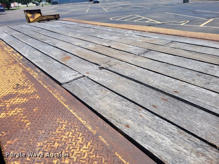 image for item DK1914 1984 Eager Beaver  equipment trailer