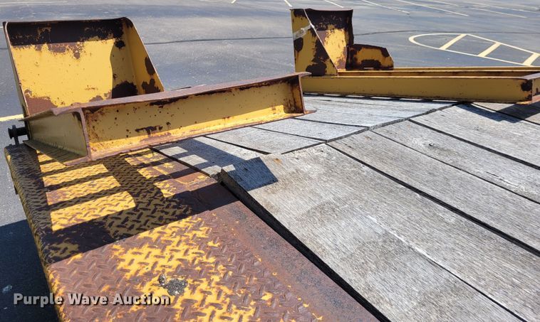 image for item DK1914 1984 Eager Beaver  equipment trailer