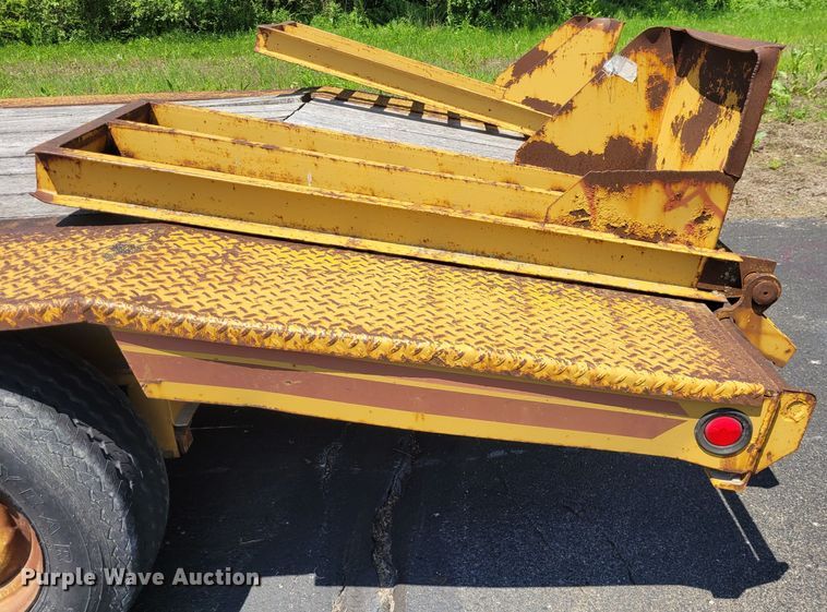 image for item DK1914 1984 Eager Beaver  equipment trailer