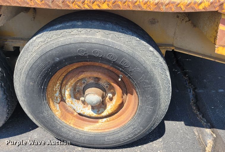 image for item DK1914 1984 Eager Beaver  equipment trailer