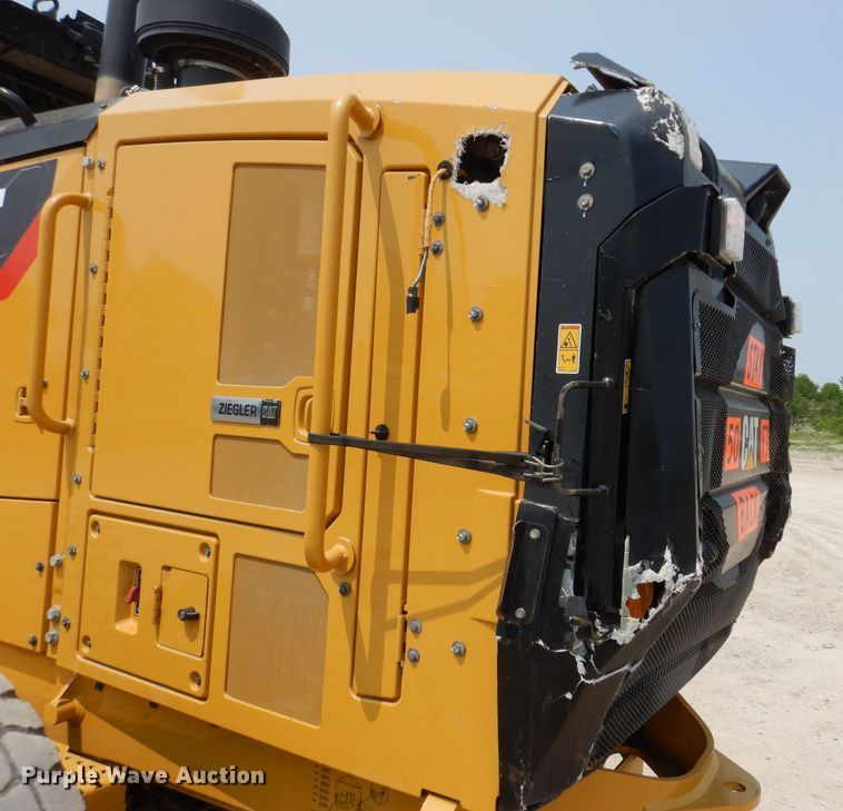 image for item DK5235 2019 Caterpillar 12M3  motor grader