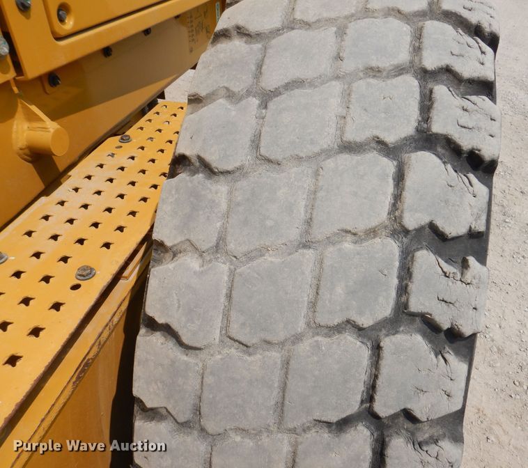 image for item DK5235 2019 Caterpillar 12M3  motor grader