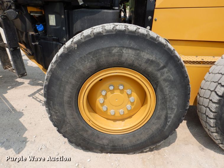 image for item DK5235 2019 Caterpillar 12M3  motor grader