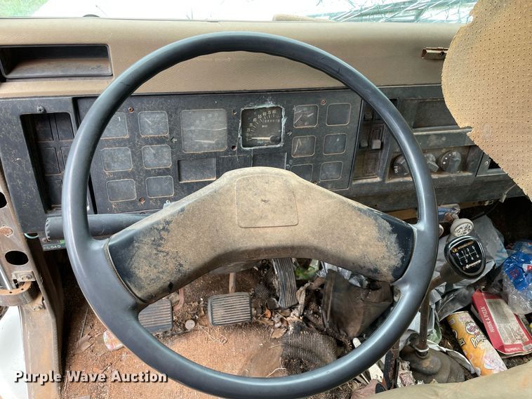 image for item DM0250 1991 International 4600  dump truck