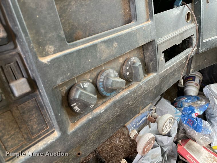 image for item DM0250 1991 International 4600  dump truck