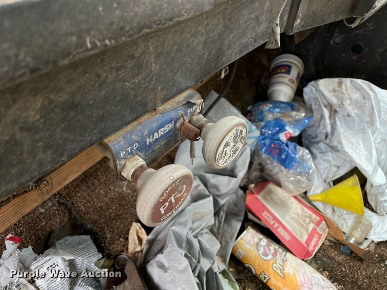 image for item DM0250 1991 International 4600  dump truck