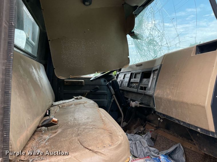 image for item DM0250 1991 International 4600  dump truck