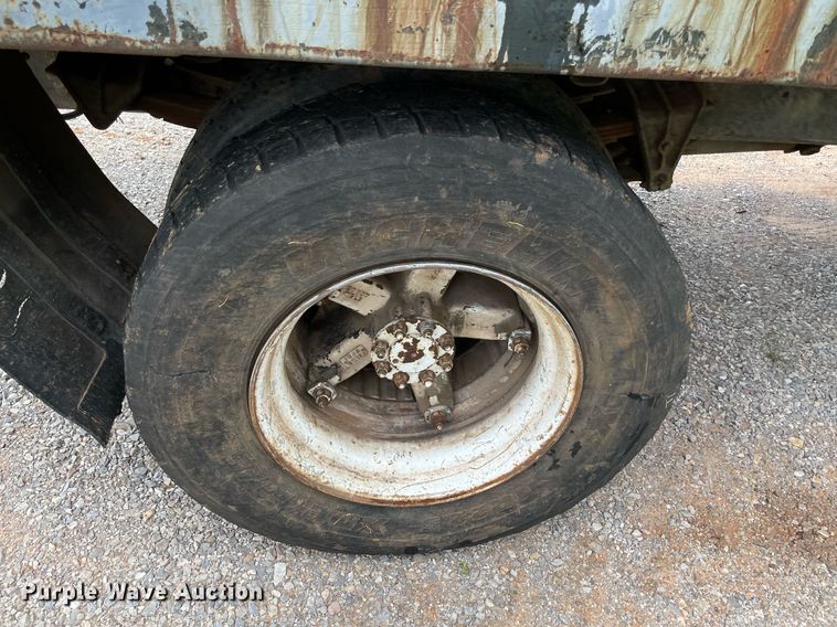 image for item DM0250 1991 International 4600  dump truck