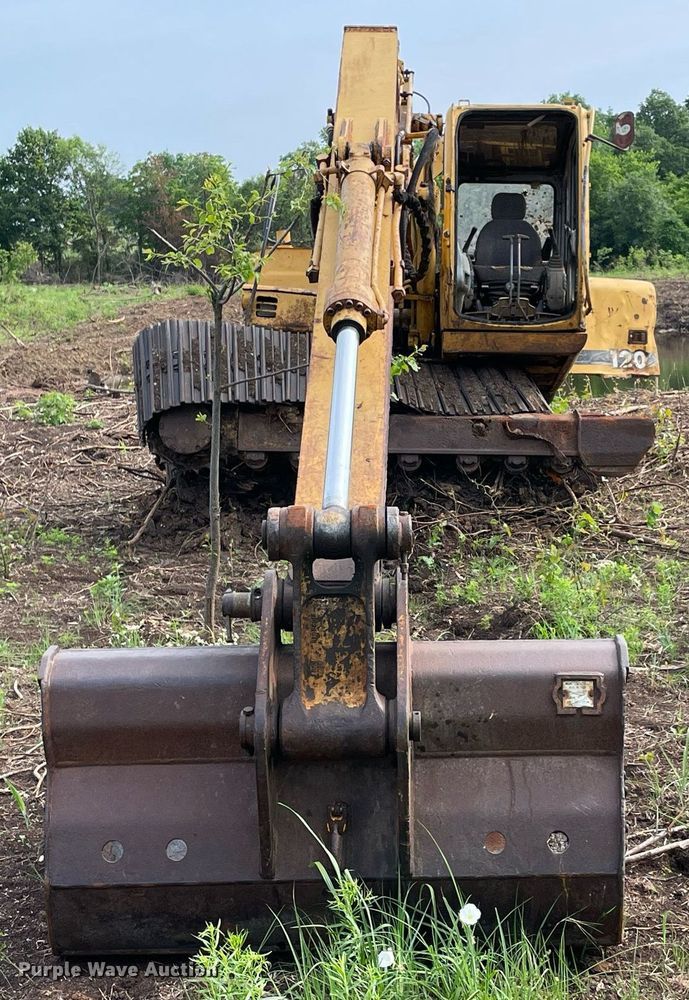 image for item DM0275 1999 John Deere 120  excavator