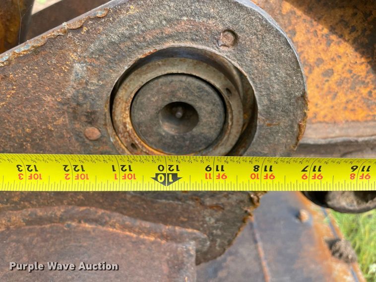 image for item DM0275 1999 John Deere 120  excavator