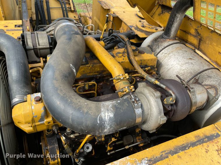 image for item DM0275 1999 John Deere 120  excavator