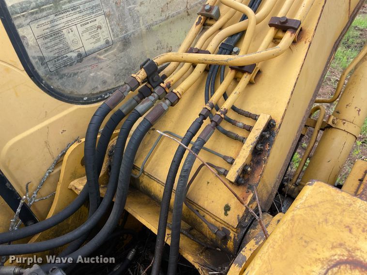 image for item DM0275 1999 John Deere 120  excavator