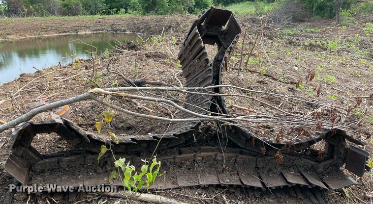 image for item DM0275 1999 John Deere 120  excavator