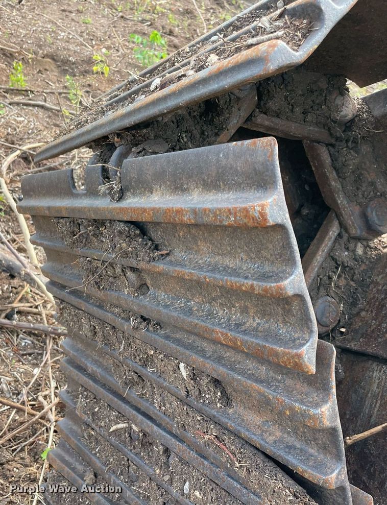 image for item DM0275 1999 John Deere 120  excavator