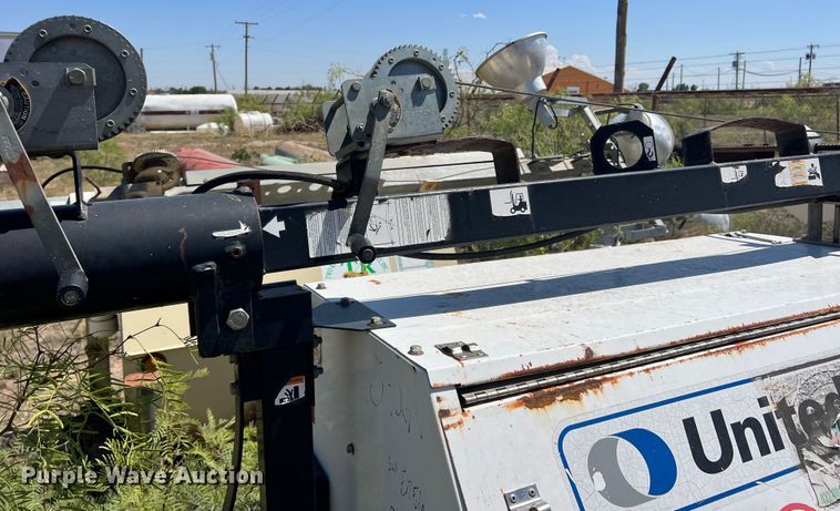 image for item DN3001 2006 Magnum MLT4060MMH  light plant