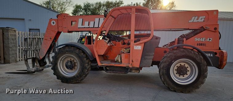 image for item DO2668 2006 Lull 944E-42  telehandler