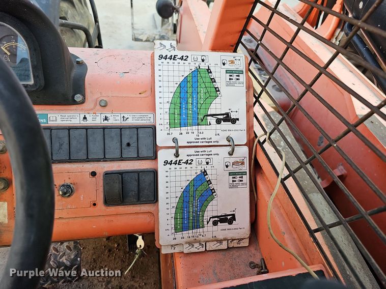 image for item DO2668 2006 Lull 944E-42  telehandler