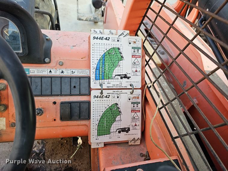 image for item DO2668 2006 Lull 944E-42  telehandler