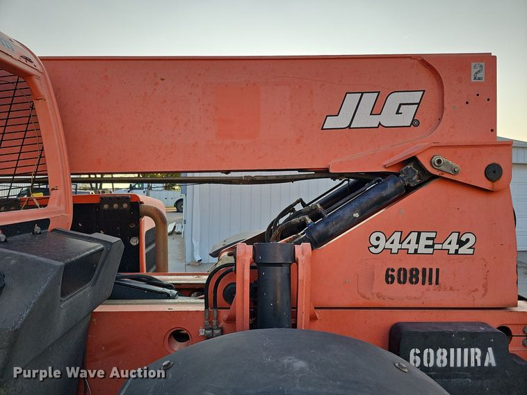 image for item DO2668 2006 Lull 944E-42  telehandler