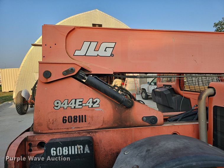 image for item DO2668 2006 Lull 944E-42  telehandler