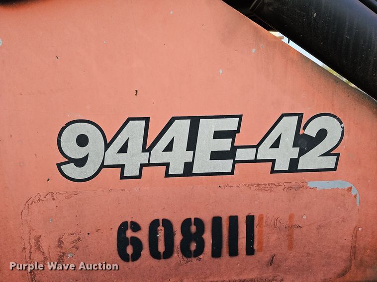 image for item DO2668 2006 Lull 944E-42  telehandler