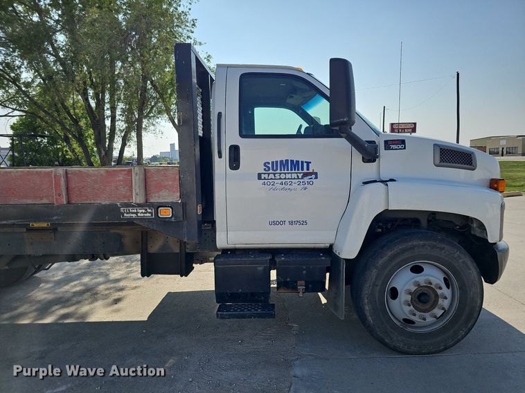 image for item DO2671 2003 GMC C7500  dump flatbed truck
