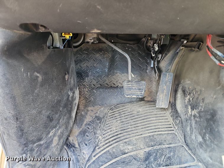 image for item DO2671 2003 GMC C7500  dump flatbed truck