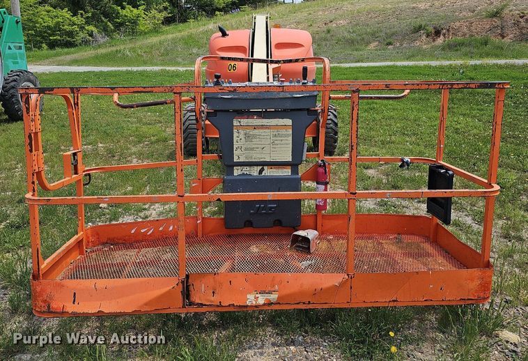 image for item DO2676 2007 JLG 400S  boom lift