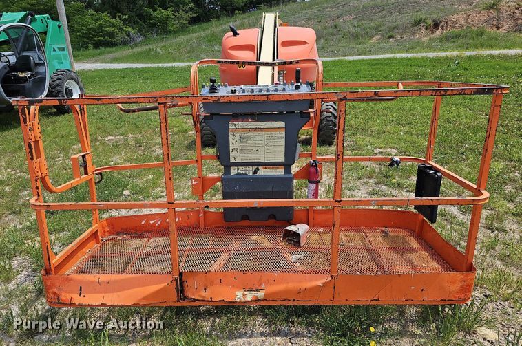 image for item DO2676 2007 JLG 400S  boom lift