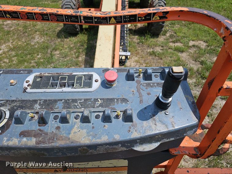 image for item DO2676 2007 JLG 400S  boom lift