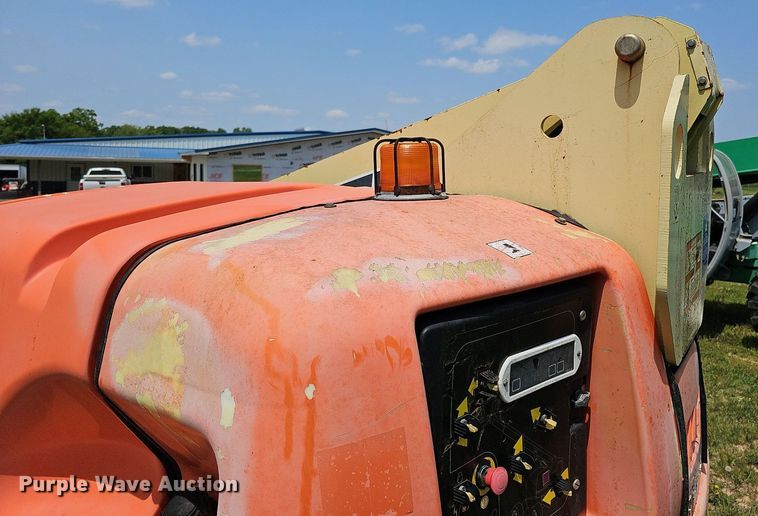 image for item DO2676 2007 JLG 400S  boom lift