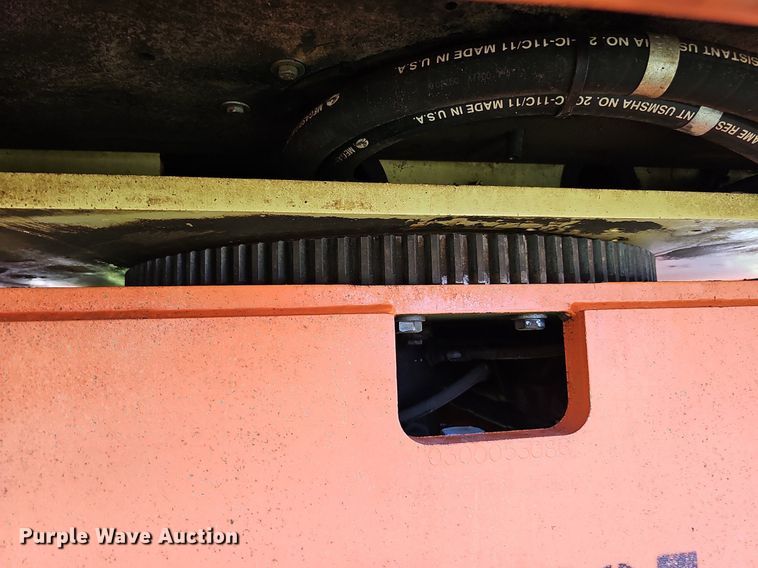 image for item DO2677 2000 JLG 600AJ  boom lift