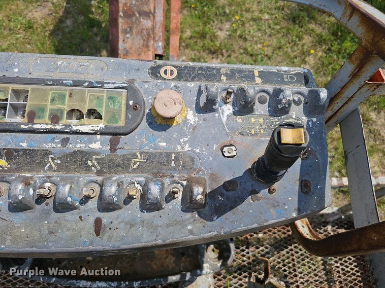 image for item DO2677 2000 JLG 600AJ  boom lift