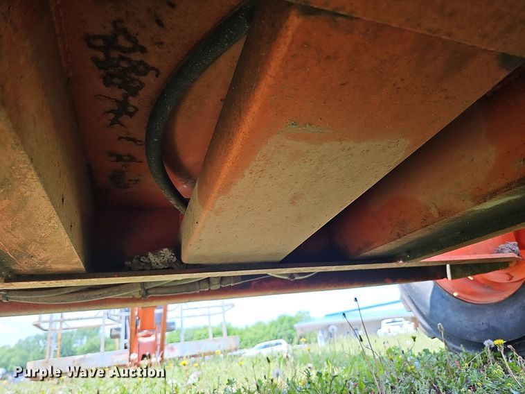 image for item DO2677 2000 JLG 600AJ  boom lift