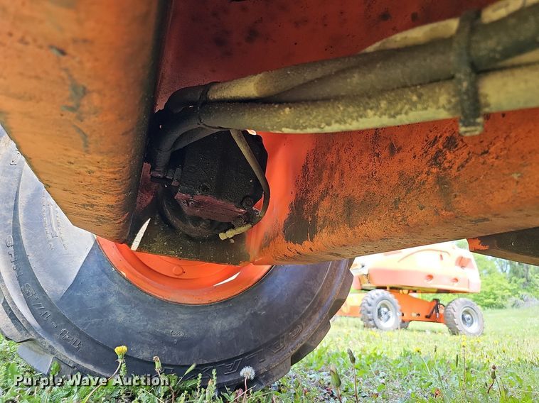 image for item DO2677 2000 JLG 600AJ  boom lift