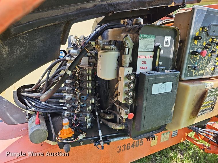 image for item DO2677 2000 JLG 600AJ  boom lift