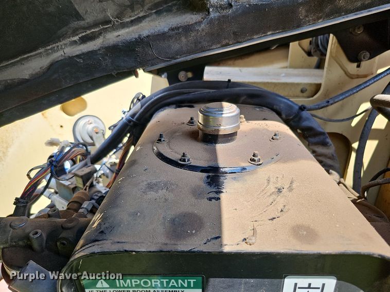 image for item DO2677 2000 JLG 600AJ  boom lift