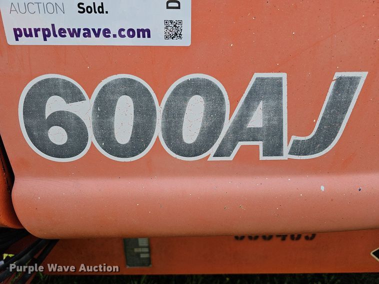 image for item DO2677 2000 JLG 600AJ  boom lift