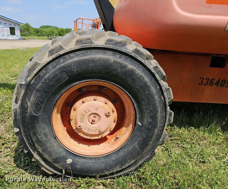 image for item DO2677 2000 JLG 600AJ  boom lift