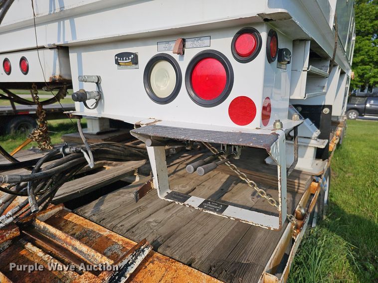 image for item DO2683 2012 Altec  bucket truck bed