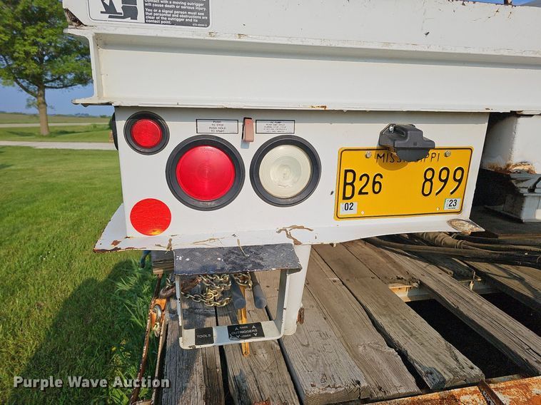 image for item DO2683 2012 Altec  bucket truck bed