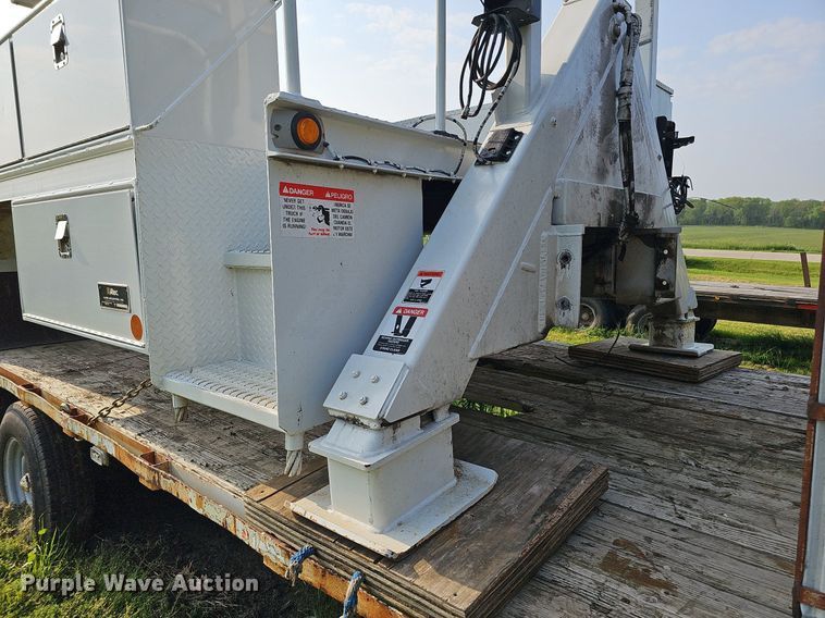 image for item DO2683 2012 Altec  bucket truck bed