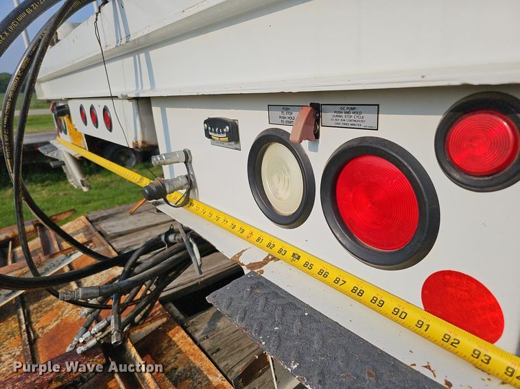 image for item DO2683 2012 Altec  bucket truck bed