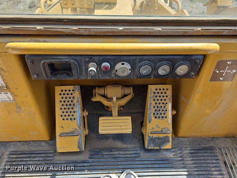 image for item DO2689 1998 Caterpillar 963B LGP  track loader