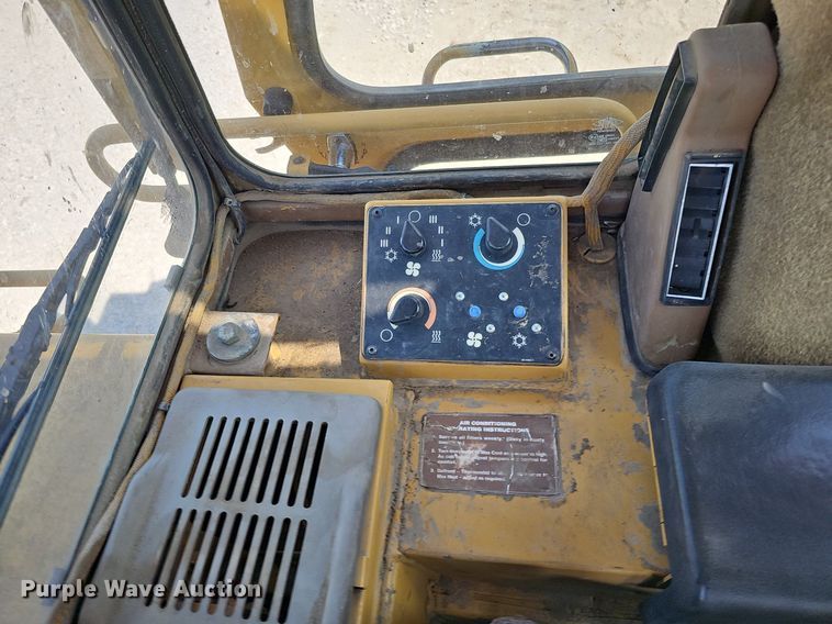 image for item DO2689 1998 Caterpillar 963B LGP  track loader