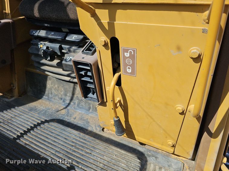 image for item DO2689 1998 Caterpillar 963B LGP  track loader